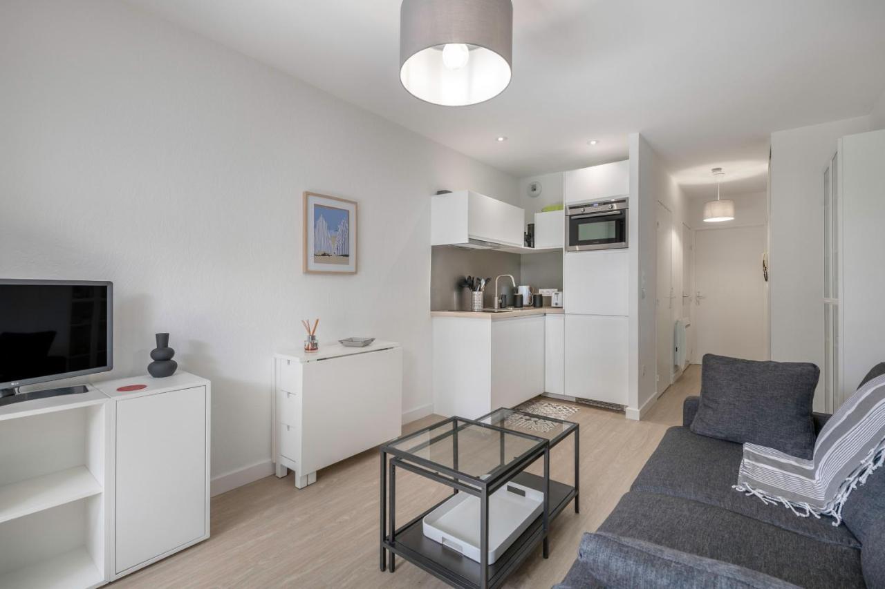 A 300m De La De Appartement *